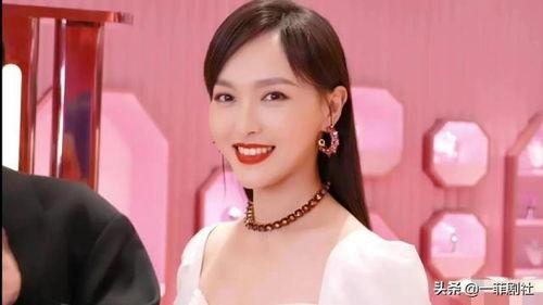 娱乐圈吃瓜女星,揭秘那些年我们吃瓜的女星们 第2张 娱乐圈吃瓜女星,揭秘那些年我们吃瓜的女星们 第2张